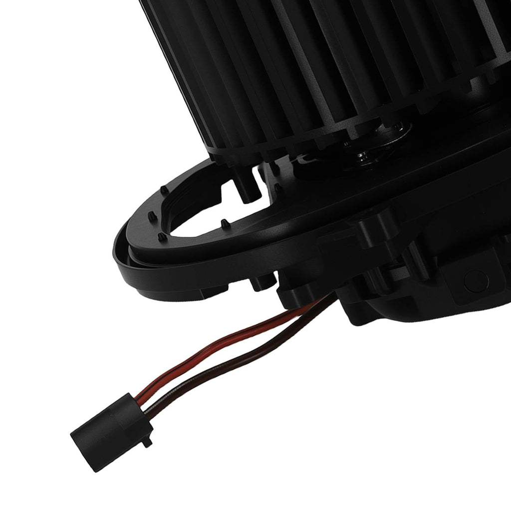 Sisätilan puhaltimen moottori sopii malleihin BMW 435i xDrive 2014–2016, BMW 440i 2017–2020 75064