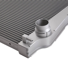 Last inn bildet i Galleri-visningsprogrammet, 1-rads aluminiumsradiator egnet for BMW X5 E70 3.0L 4.8L 2007-2010 17117585036