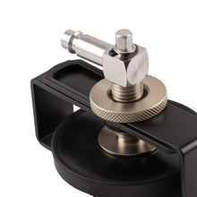 Ladda upp bild till gallerivisning, Bromsluftningsadapter 90° vinklad justerbar 28-70 mm stål upp till 3,5 bar (50 psi), universell bl.a. Mercedes och Porsche