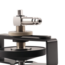 Ladda upp bild till gallerivisning, Bromsluftningsadapter 90° vinklad justerbar 28-70 mm stål upp till 3,5 bar (50 psi), universell bl.a. Mercedes och Porsche
